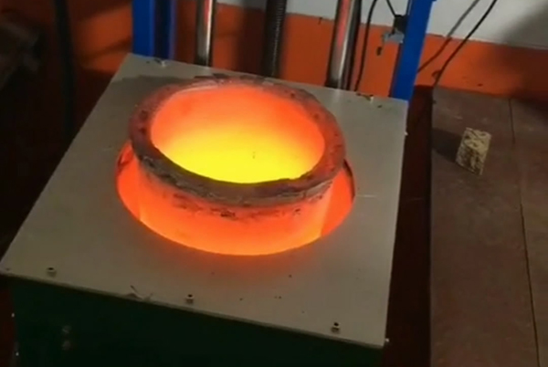 顶出升降式熔炼炉 30-50KG中小型中频熔炼电炉工艺