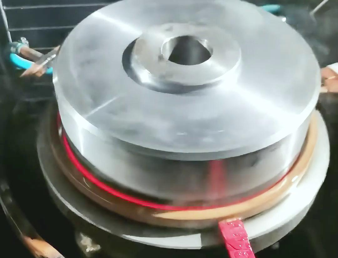 自动化淬火机床在金属加工行业中具有广泛的应用前景和重要的应用