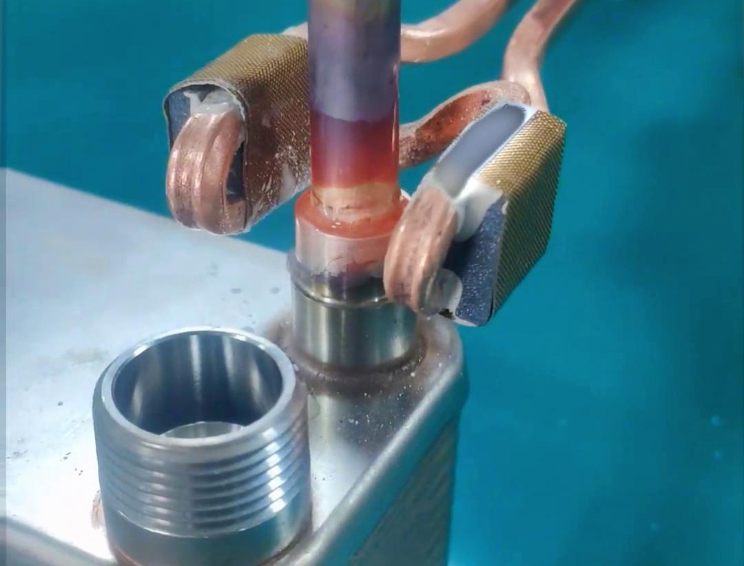 手持式高频焊机：换热器散热器铜铝管焊接的多面手