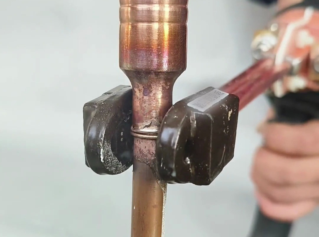 空调铜管管道焊接就靠它！这款高频焊机让老师傅都竖起大拇指