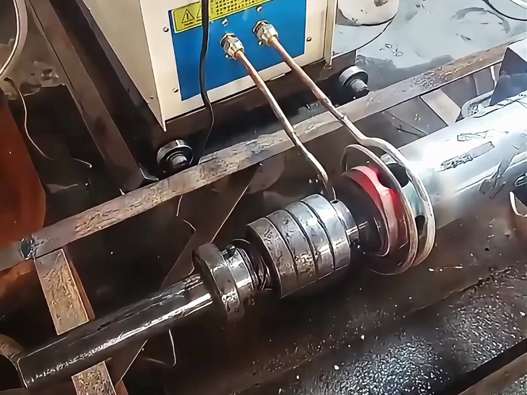 滚筒轴承热装配还能这样操作？高频感应加热技术太强了