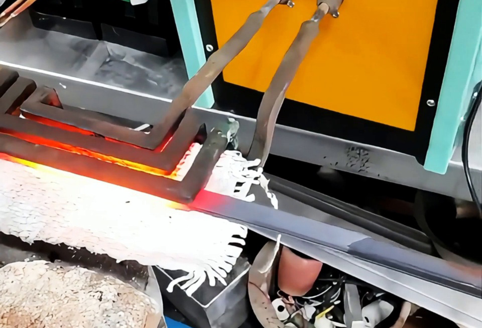 高频加热技术大揭秘！金属管材热处理全过程展示金属管材加热全过程