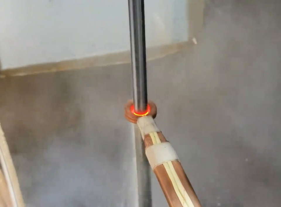 16毫米光轴淬火提质提效,海瑞拓数控高频淬火机床显实力(图1) 16毫米光轴淬火提质提效,海瑞拓数控高频淬火机床显实力(图1)