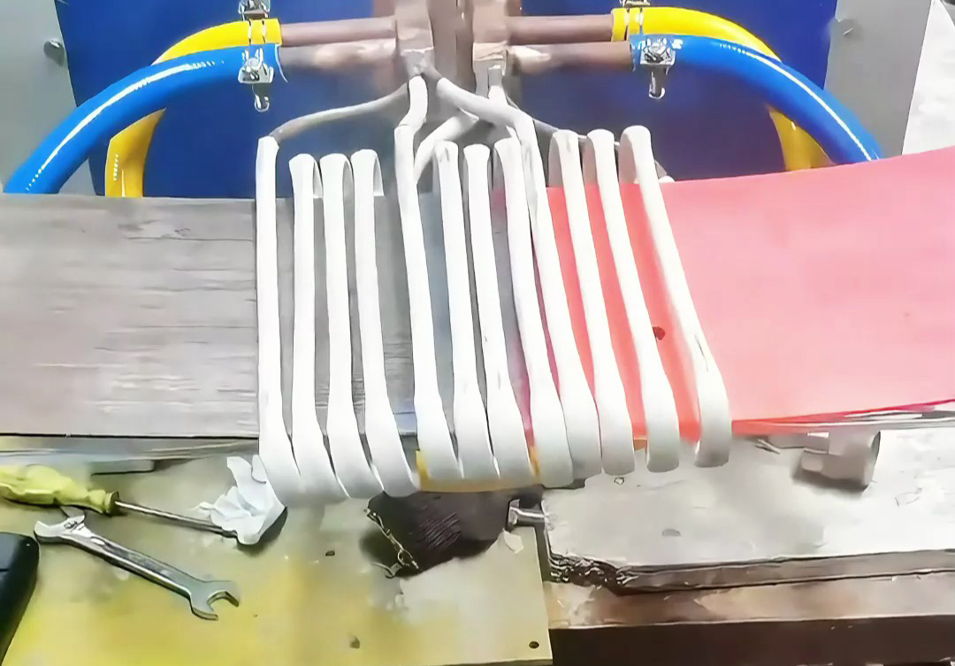 铁板退火怕低效、易变形？试试用一下高频加热机