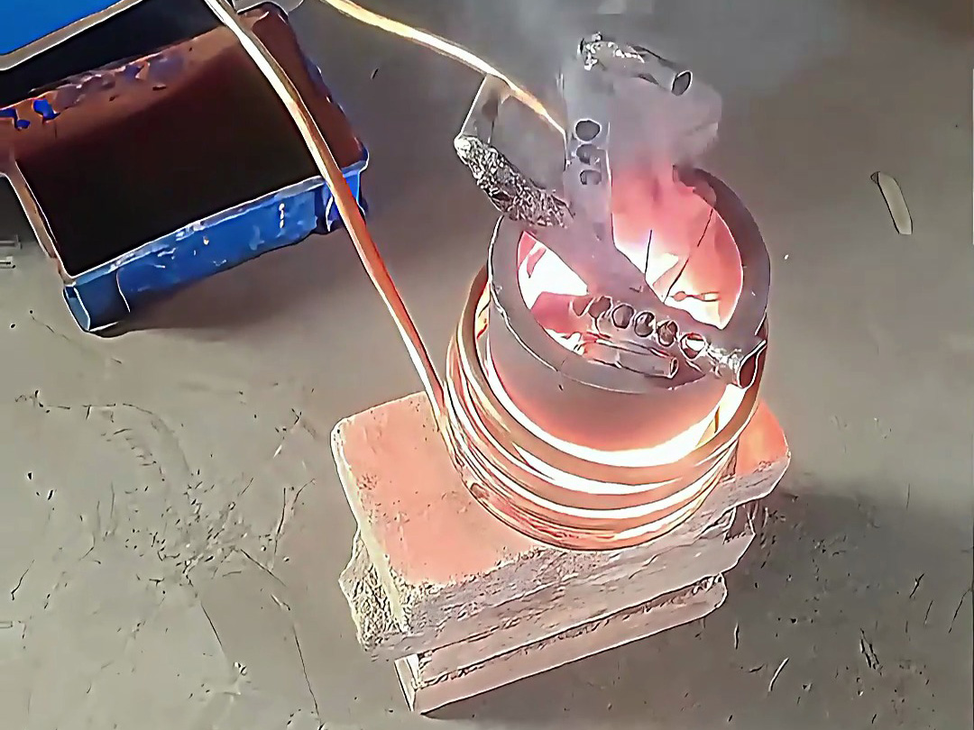 废品回收稳赚神器!海瑞拓小型高频熔炼炉,废铜回收利润翻番(图2) 废品回收稳赚神器!海瑞拓小型高频熔炼炉,废铜回收利润翻番(图2)