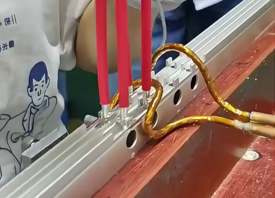 锡焊铝材快准稳！海瑞拓高频焊机，新手3分钟上手(图1)