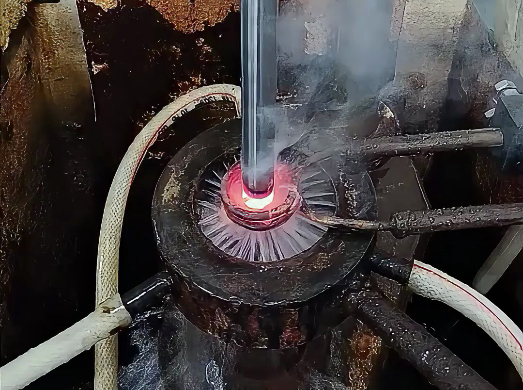 轴类淬火选对设备太关键！选择轴数控高频淬火机床，就是选择降本增效！