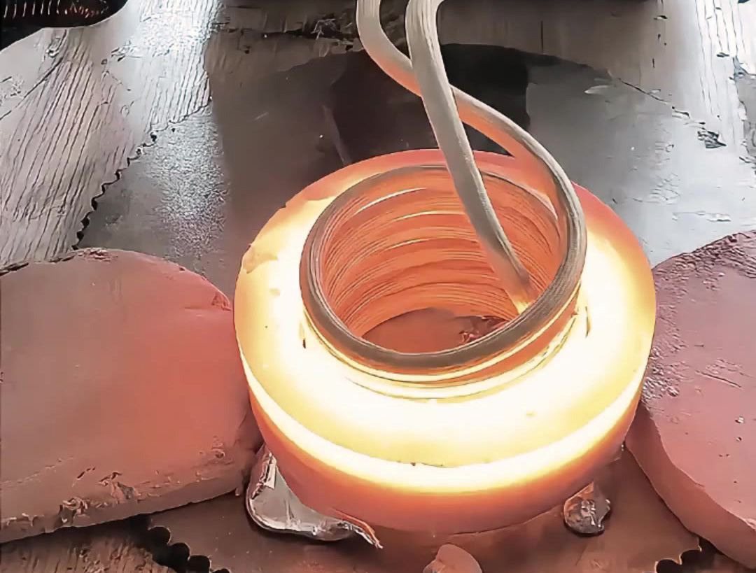 跨行业精准适配!海瑞拓内孔高频加热技术,赋能多领域加工升级(图1) 跨行业精准适配!海瑞拓内孔高频加热技术,赋能多领域加工升级(图1)