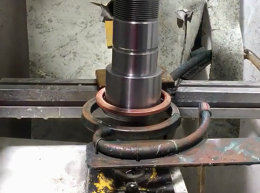 沉浸式直击!海瑞拓高频淬火机床淬火全程,机械热处理的硬核视觉盛宴(图1) 沉浸式直击!海瑞拓高频淬火机床淬火全程,机械热处理的硬核视觉盛宴(图1)