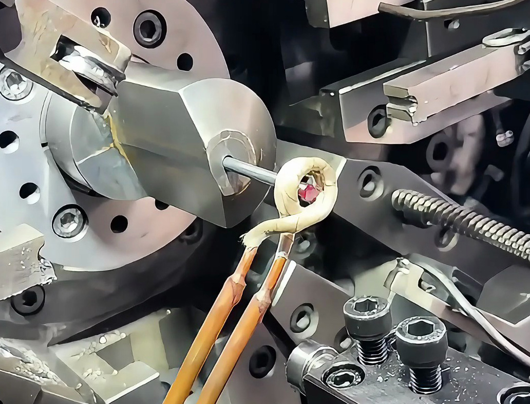 弹簧生产好搭档！海瑞拓高频加热机，精准预热+淬火双赋能(图1)