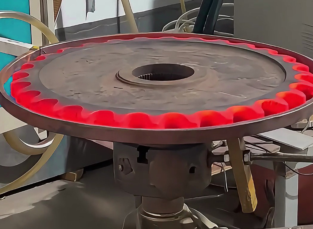 超音频齿轮淬火设备 一天能处理上千个齿轮 效率提升8倍