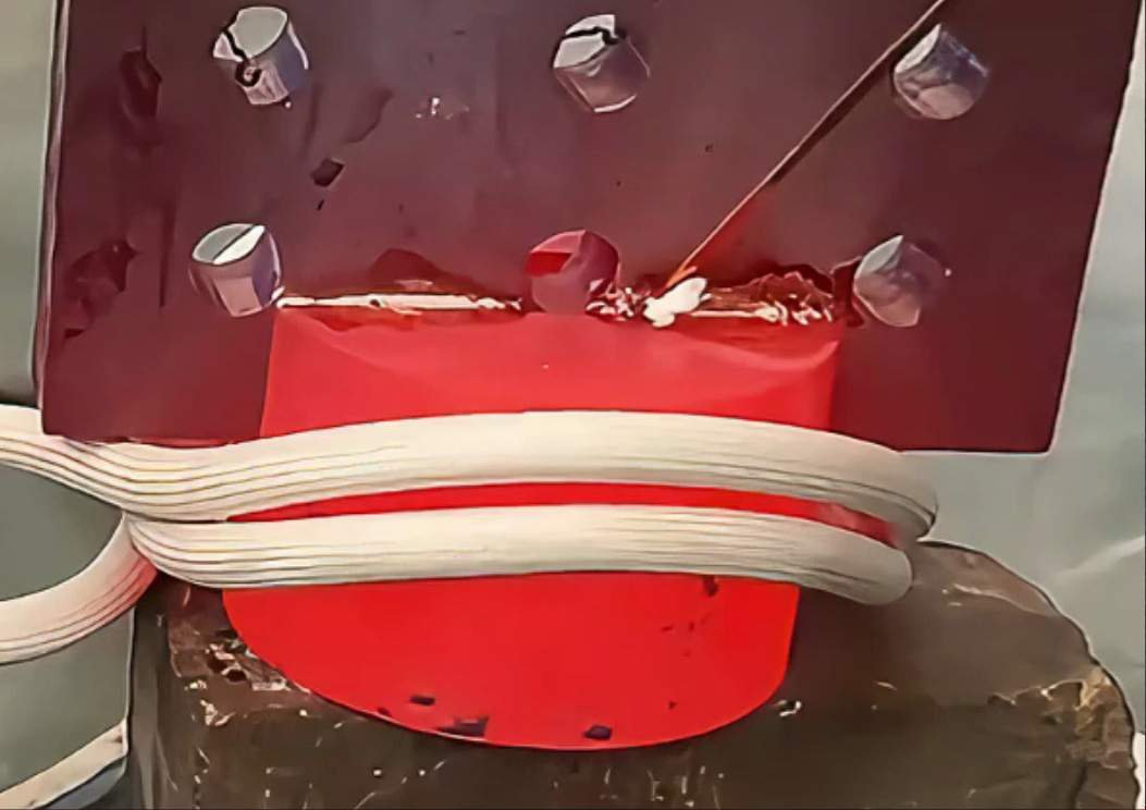 铜柱铜板焊接精准高效！海瑞拓高频感应加热设备，焊缝牢固又稳定(图1)