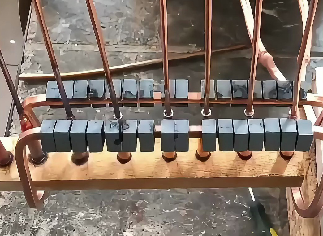 海瑞拓超高频焊接机：多根铜管移动通过式焊接优选方案(图1)