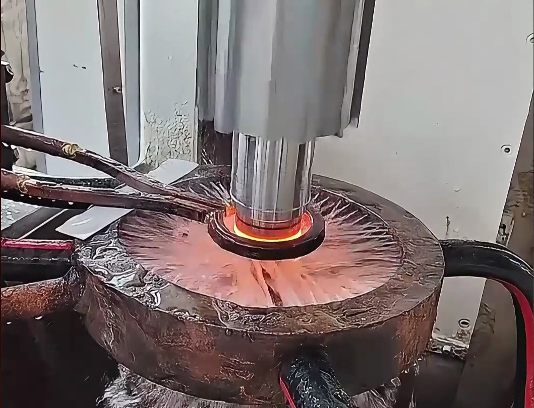 数控淬火机床如何一秒钟提升金属硬度？看看这些惊艳的工业黑科技！