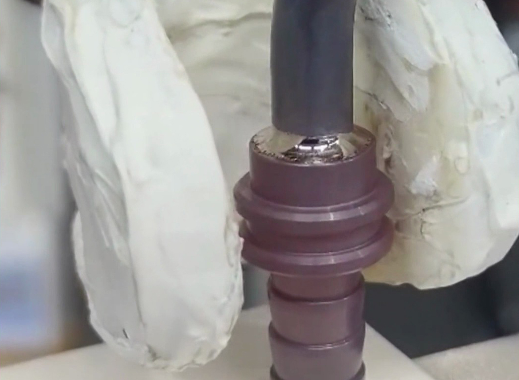 实践实拍！海瑞拓手持式高频焊机，如何让工业焊接效率翻倍？(图1)