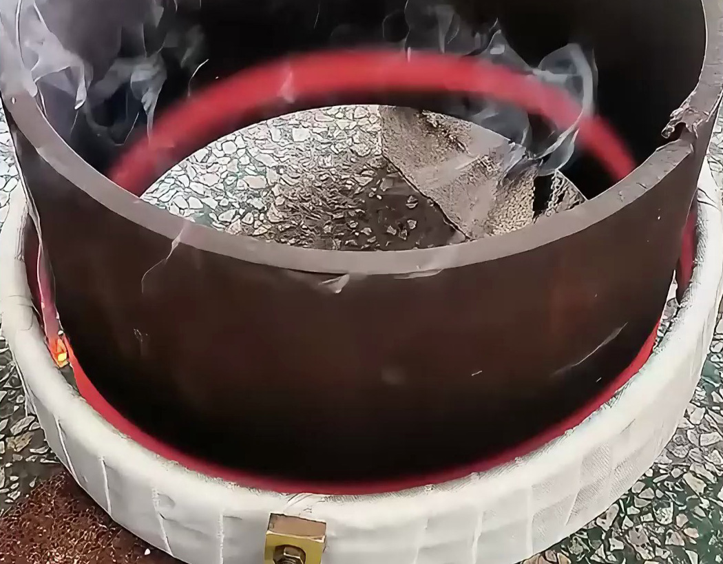 ​钢管端头局部加热难题？中频加热炉轻松解决！