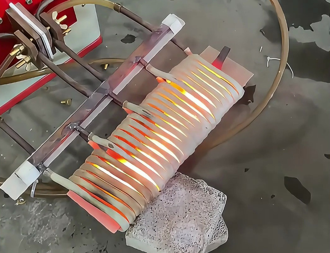 还在为刀具农具加工发愁?海瑞拓超高频加热机一站搞定!(图1) 还在为刀具农具加工发愁?海瑞拓超高频加热机一站搞定!(图1)