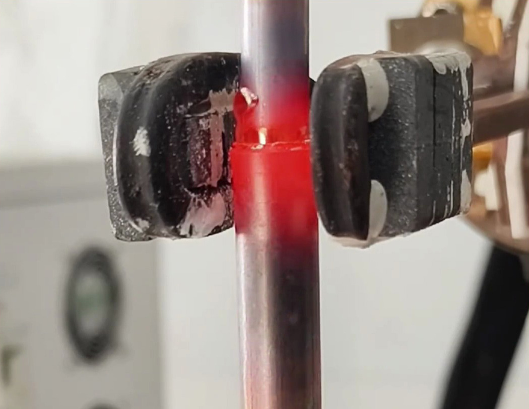 ​手持式高频焊机这样用，双段铜管焊接效果超预期！
