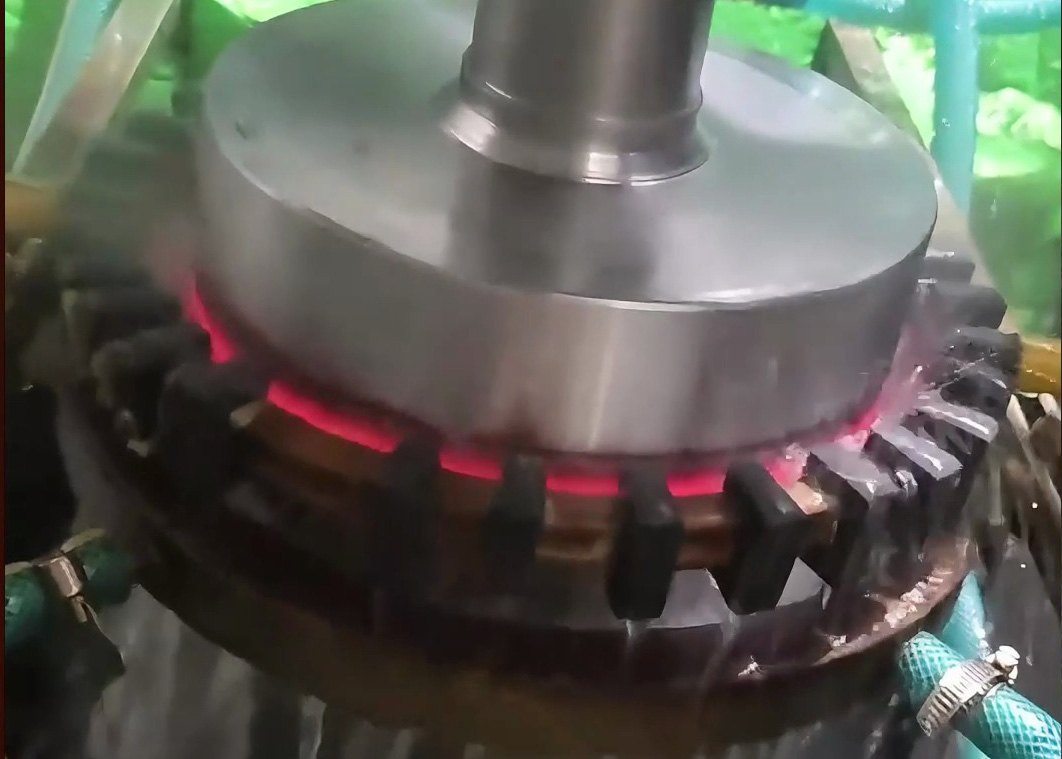 海瑞拓超音频淬火机床:滚轴批量热处理优选,耐磨又稳定(图1) 海瑞拓超音频淬火机床:滚轴批量热处理优选,耐磨又稳定(图1)