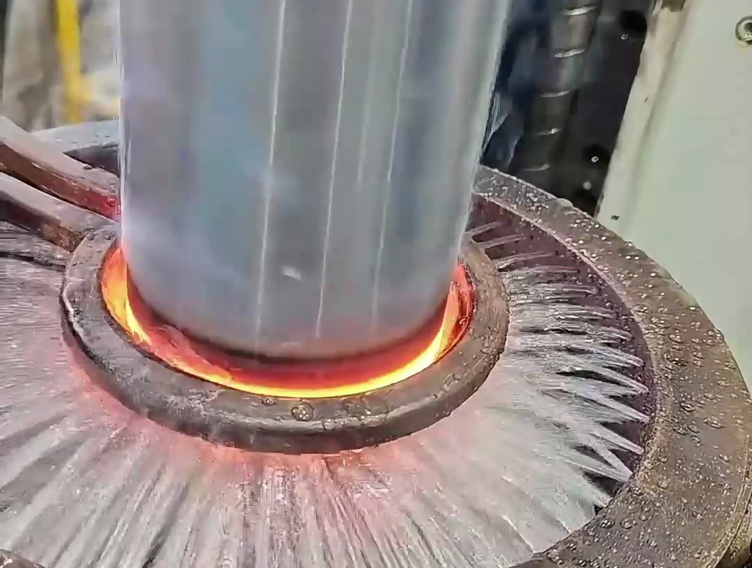 高精度淬火设备来了！能适应各类轴淬火工艺，硬度均匀不再是问题！