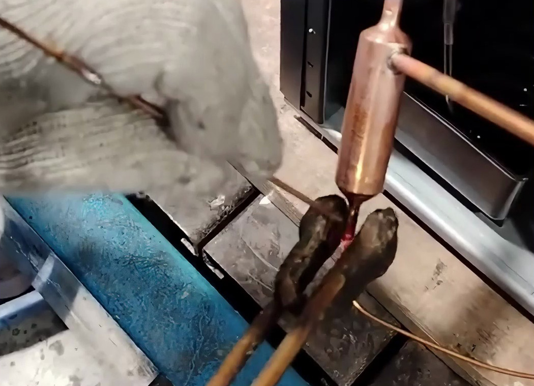 手持式高频焊机，专为空调、冰箱压缩机铜管焊接工艺量身打造