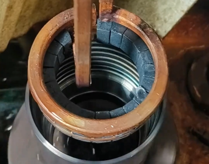  关键的淬火步骤，钢套内孔强化必备！